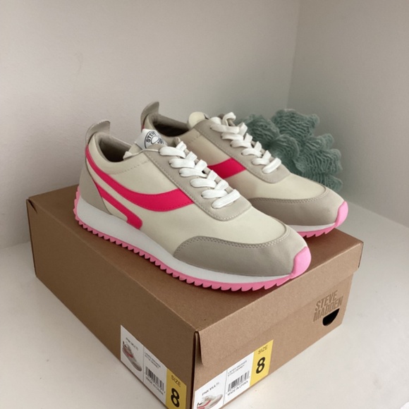 ~HOST PICK~NEW STEVE MADDEN NEUTRAL AND PINK SNEAKERS SHOES Sz 8 - Picture 2 of 8